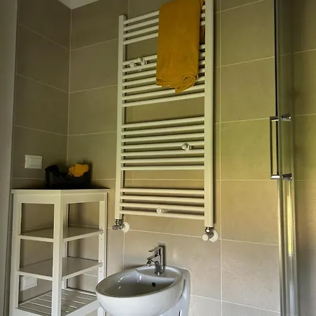 Fastuc לינה וארוחת בוקר