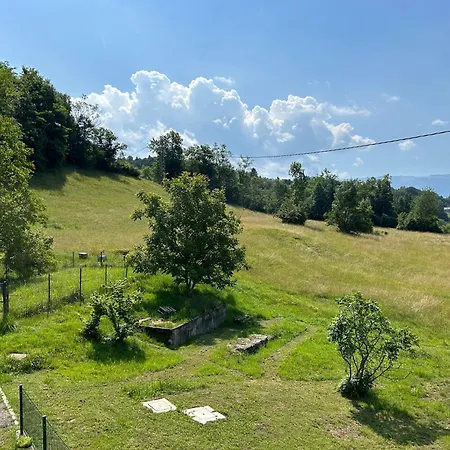 לינה וארוחת בוקר Fastuc